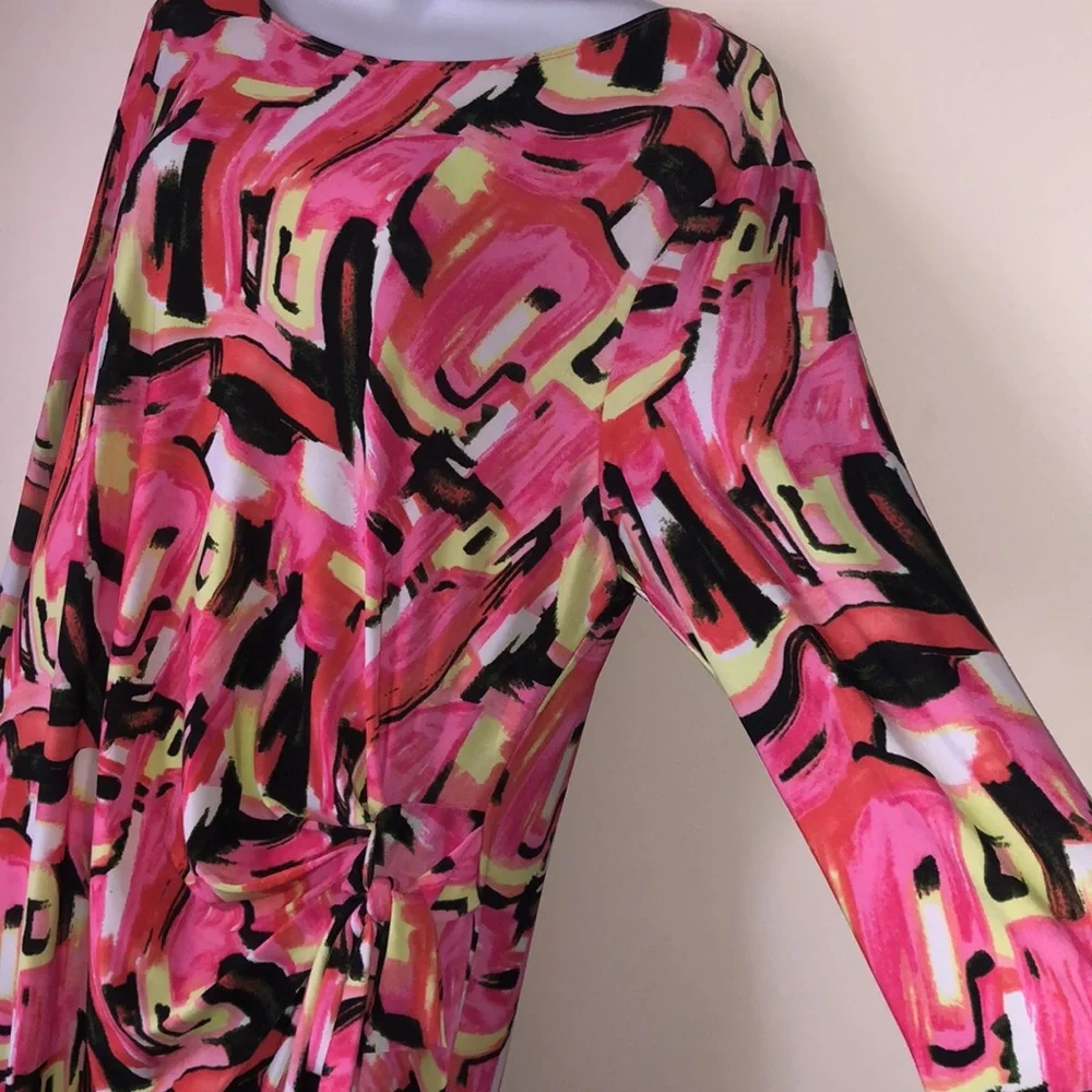Multi Colored Pattern Dress - Picture 3 of 4